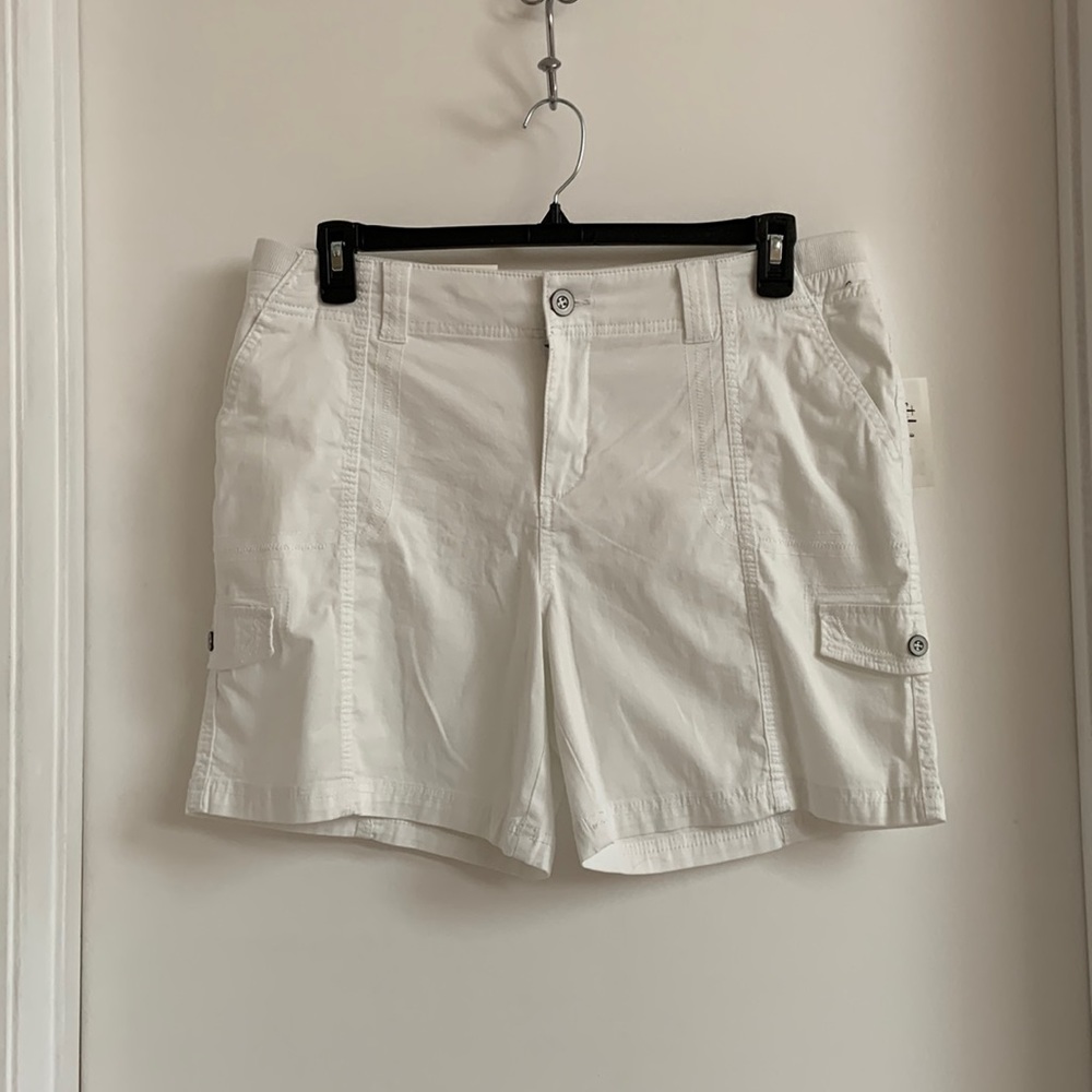 Style & Co Mid Rise Comfort Waist Shorts white